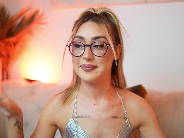 AileenKiss live webcam show