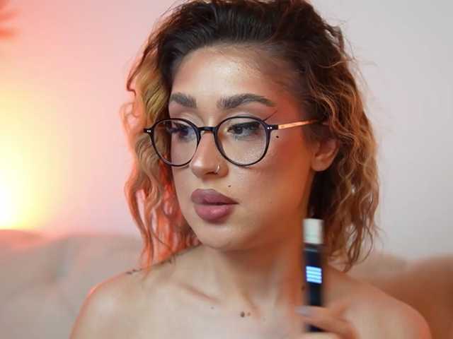 AileenKiss live cam