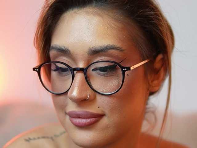 AileenKiss live cam