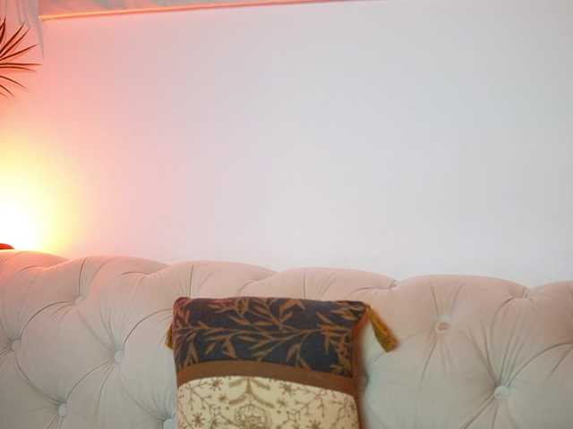 AileenKiss live cam on BongaCams