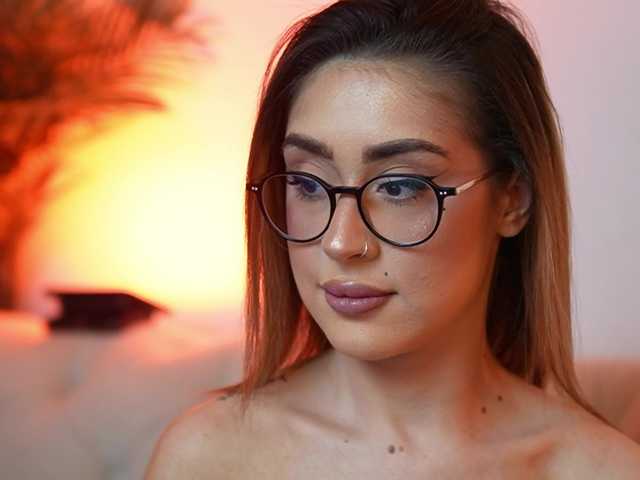 AileenKiss live cam on BongaCams