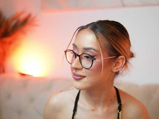 AileenKiss live cam