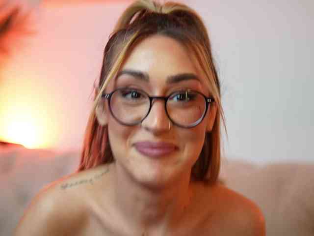 AileenKiss webcam