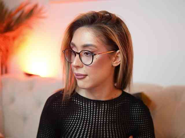AileenKiss webcam
