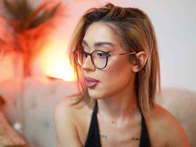 AileenKiss AileenKiss