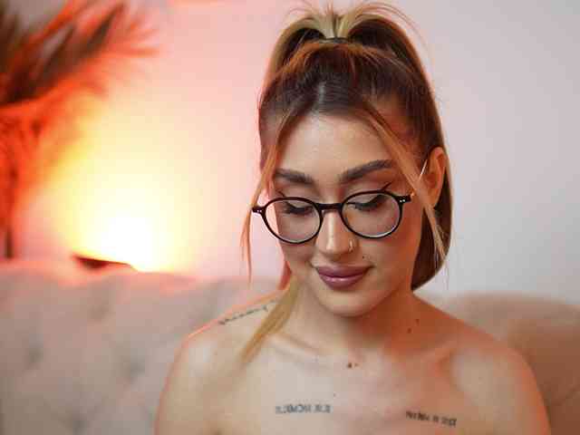 AileenKiss webcam