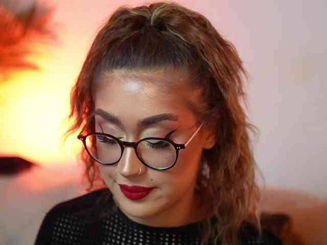 AileenKiss Live Webcam on BongaCams
