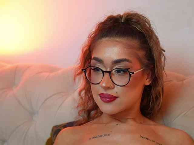 AileenKiss webcam
