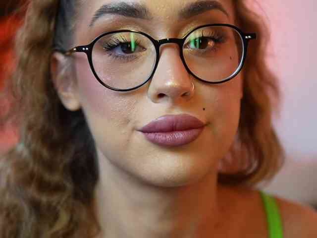AileenKiss webcam