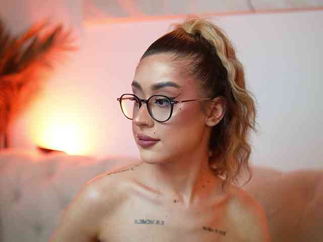 AileenKiss webcam