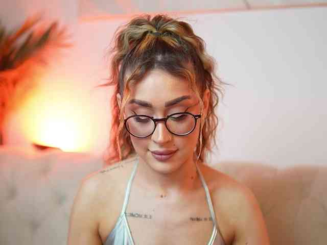 AileenKiss webcam