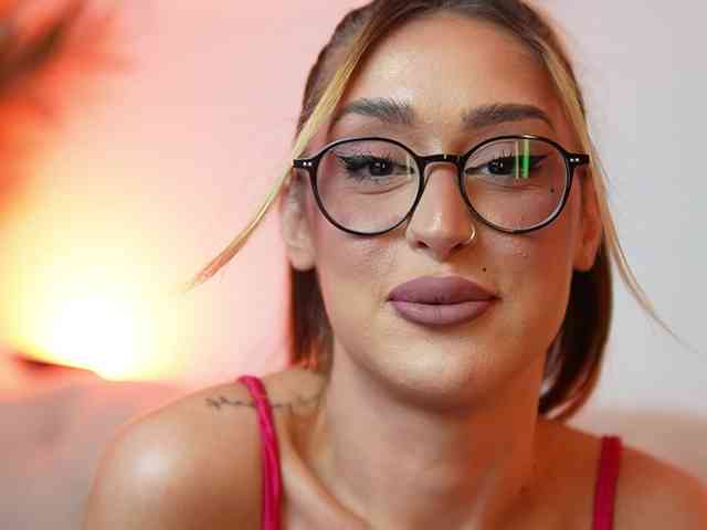 AileenKiss webcam
