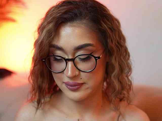 AileenKiss webcam