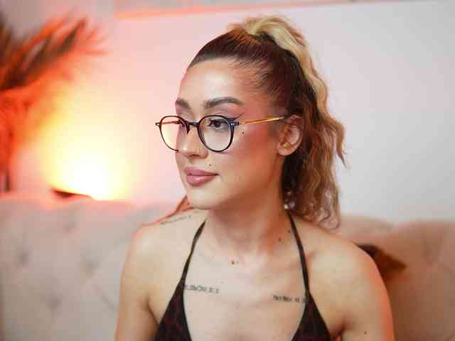 AileenKiss webcam