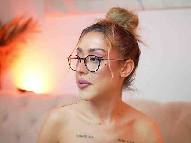 AileenKiss webcam