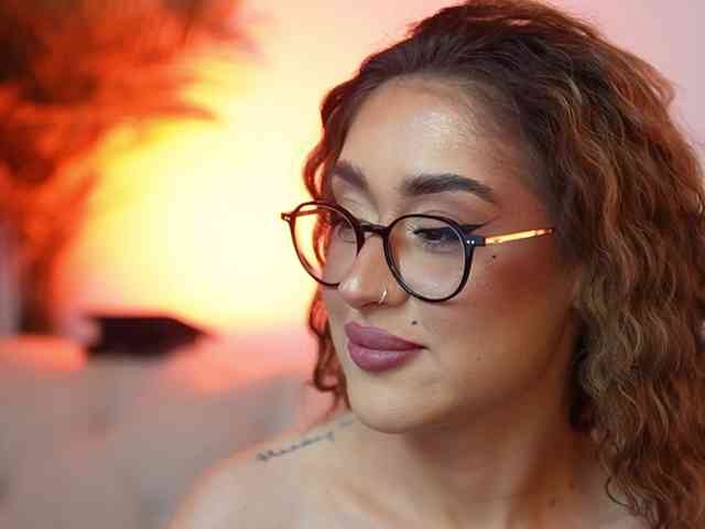 AileenKiss webcam