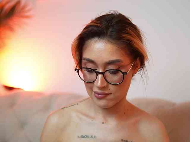 AileenKiss webcam