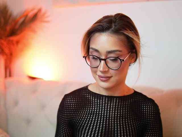 AileenKiss webcam