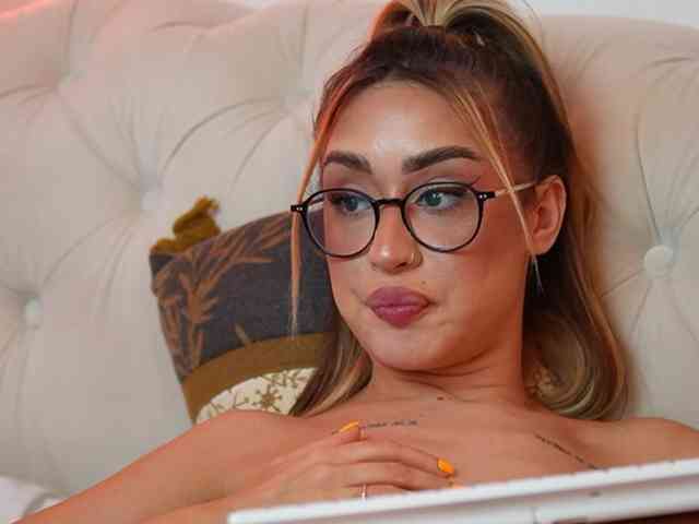AileenKiss webcam