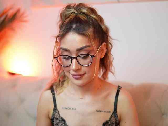 AileenKiss webcam