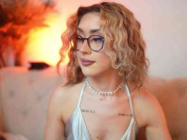 AileenKiss webcam