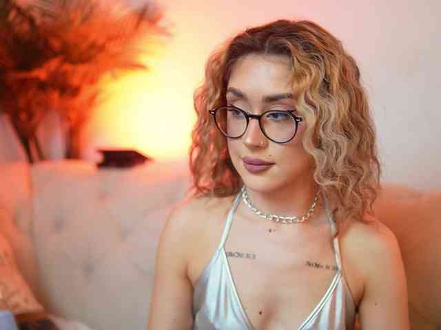 AileenKiss webcam