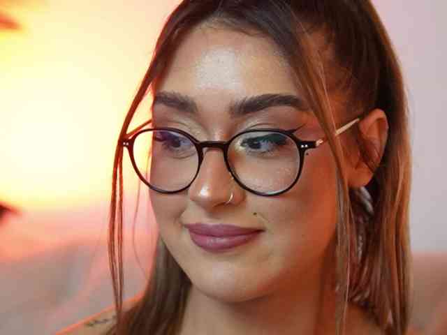 AileenKiss webcam