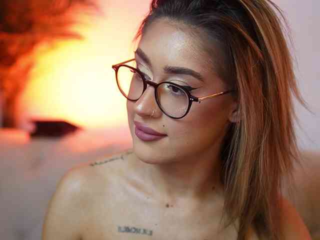 AileenKiss webcam