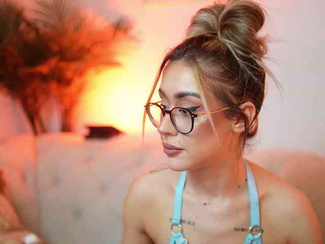AileenKiss webcam