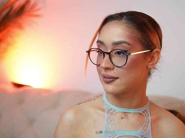 AileenKiss webcam