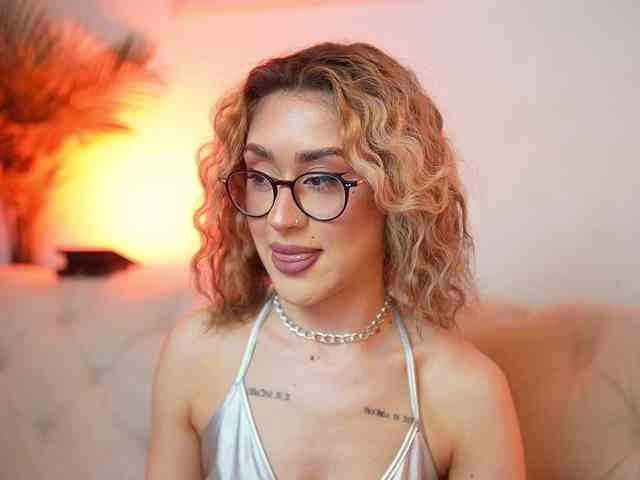 AileenKiss webcam