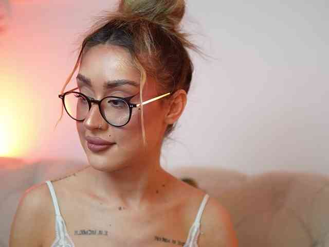 AileenKiss webcam
