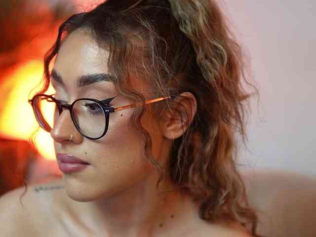 AileenKiss Live Webcam on BongaCams