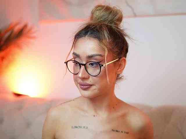 AileenKiss AileenKiss