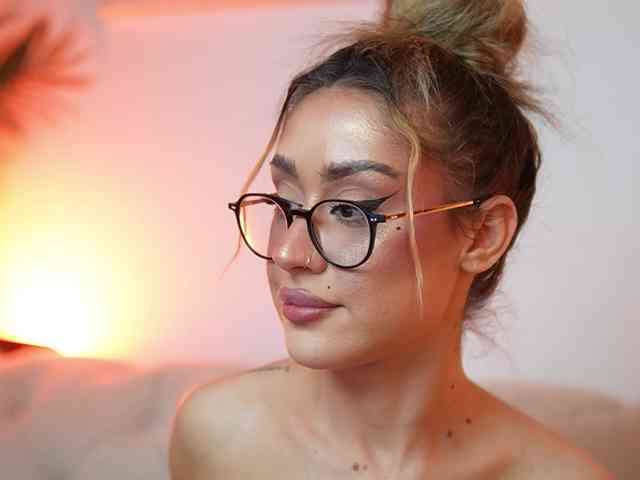 AileenKiss webcam