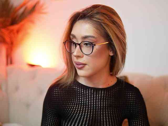 AileenKiss webcam