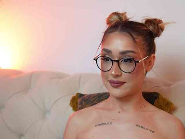 AileenKiss - Girl 