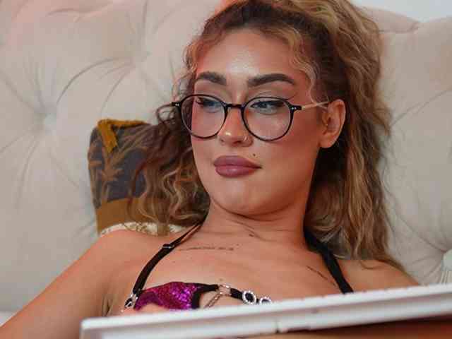 AileenKiss webcam
