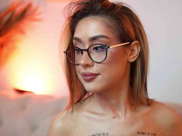 AileenKiss webcam