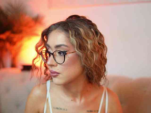 AileenKiss webcam