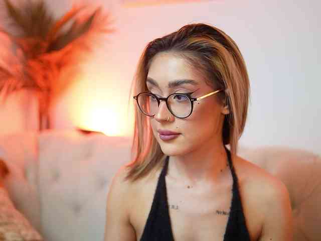 AileenKiss webcam