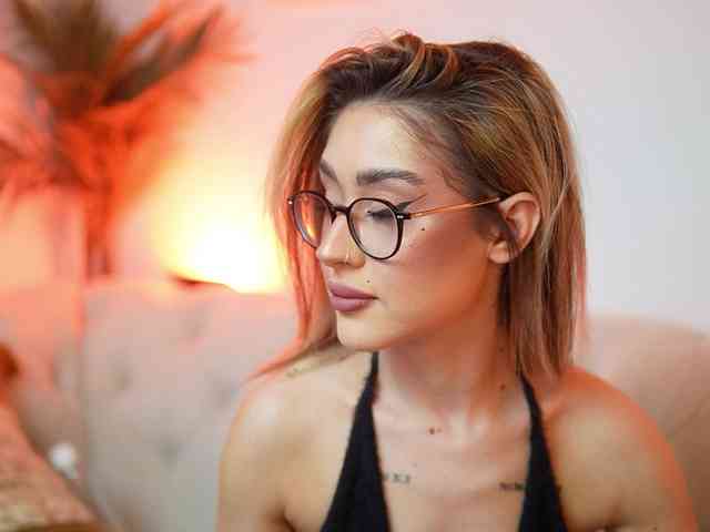 AileenKiss webcam