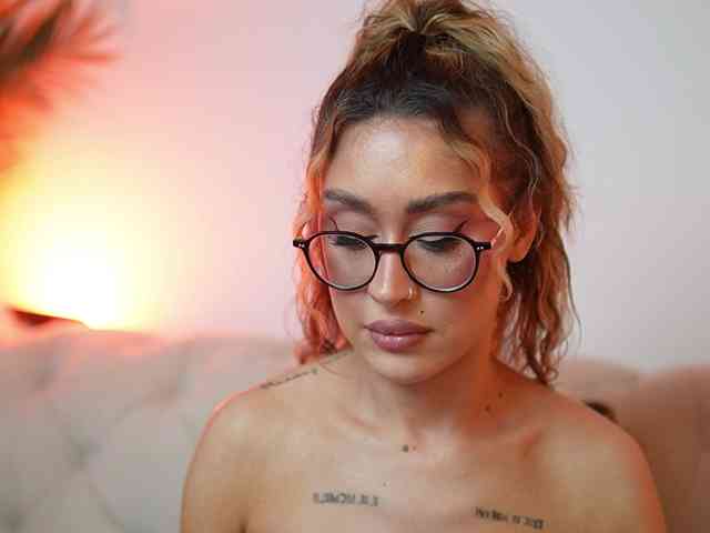 AileenKiss webcam
