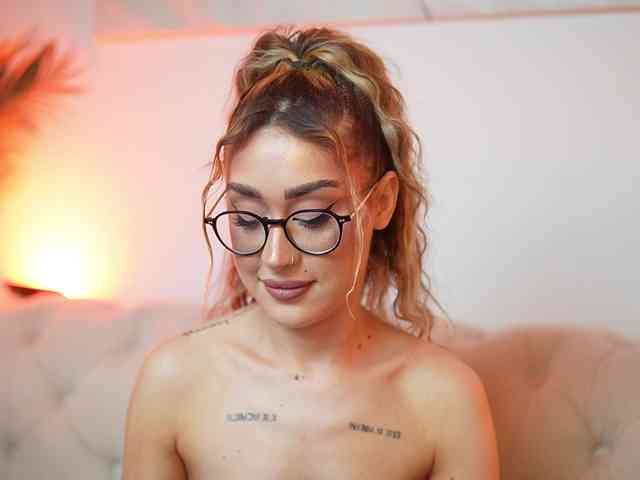 AileenKiss webcam