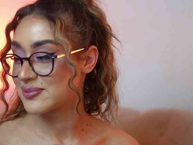 AileenKiss webcam