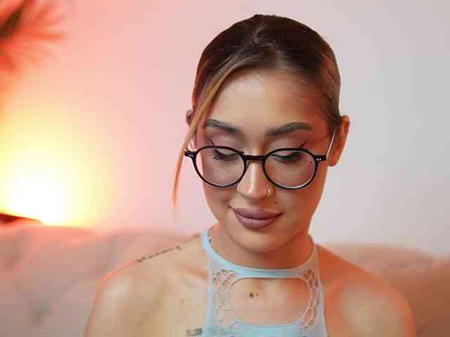 AileenKiss webcam