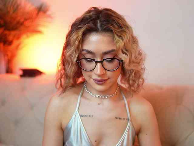 AileenKiss webcam