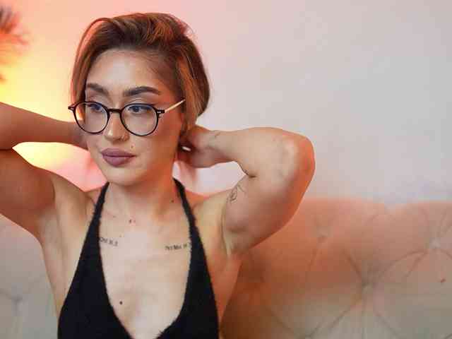 AileenKiss webcam