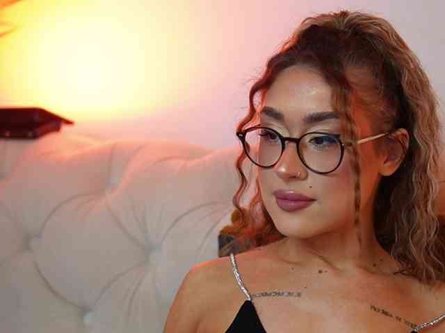 AileenKiss webcam
