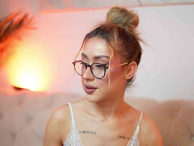 AileenKiss webcam